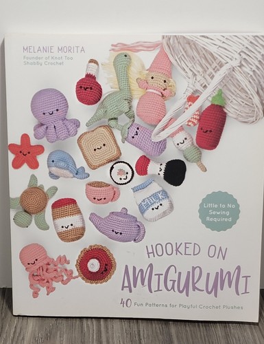 Hooked on Amigurumi : 40 Fun Patterns for Playful Crochet Plushes by Melanie... - 第 1/2 張圖片