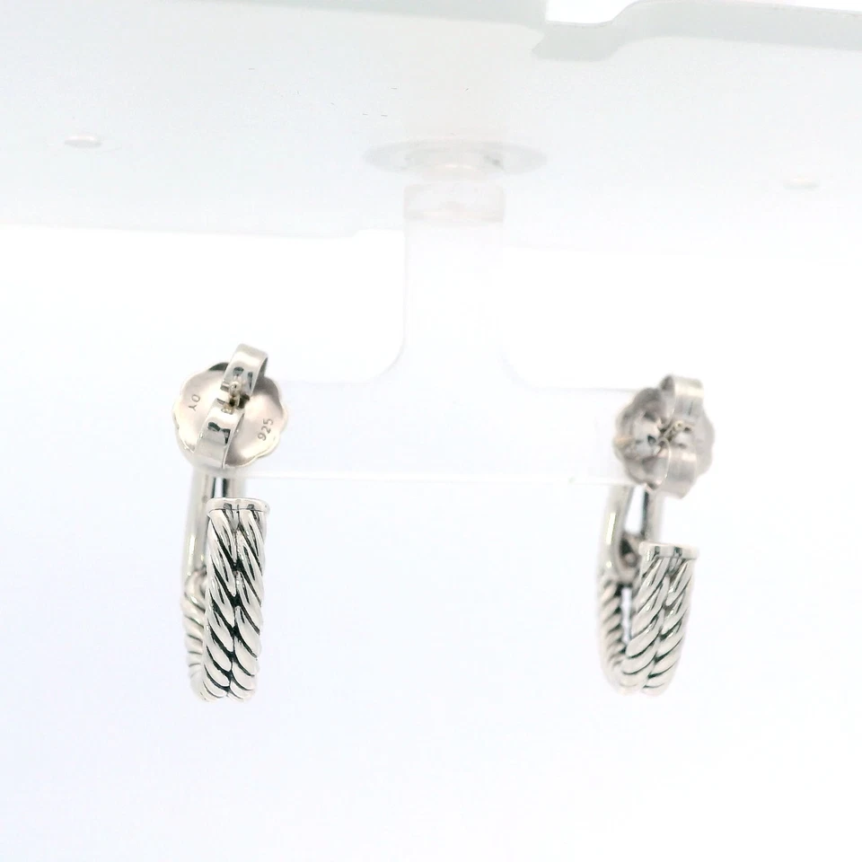 Pendientes tipo argolla laberinto de 13,5 mm con diamantes naturales 0,925 de plata de ley DAVID YURMAN Foto 3 de 4