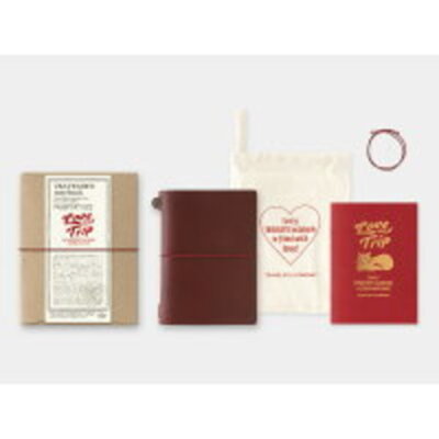 TRAVELER'S Notebook - LOVE AND TRIP Limited Edition Red (Passport