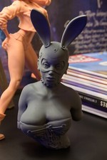 Figurine Buste Féminin Ultra Réaliste Style BDSM