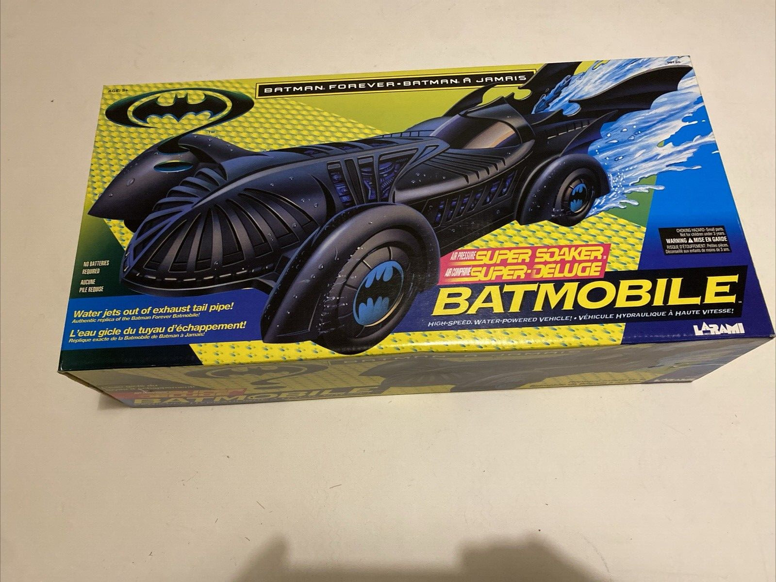 Super Soaker Batmobile Larami pour animer vos activités estivales en plein air