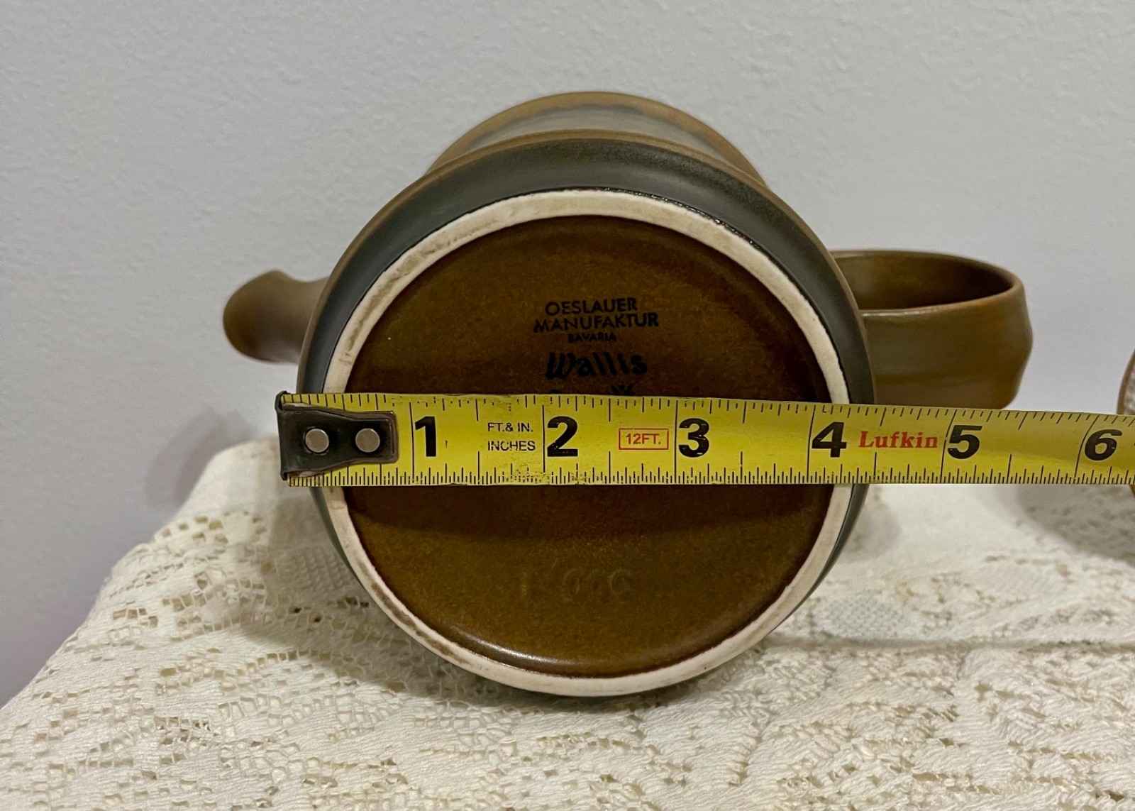 RARE! VINTAGE DISCONTINUED GOEBEL STONEWARE WALLIS PATTERN TEAPOT WITH LID