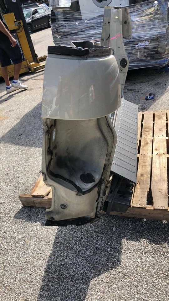 2005 Honda Element Tail Cut Section Clip Tan OEM 2003-2006 Foto 3 de 3