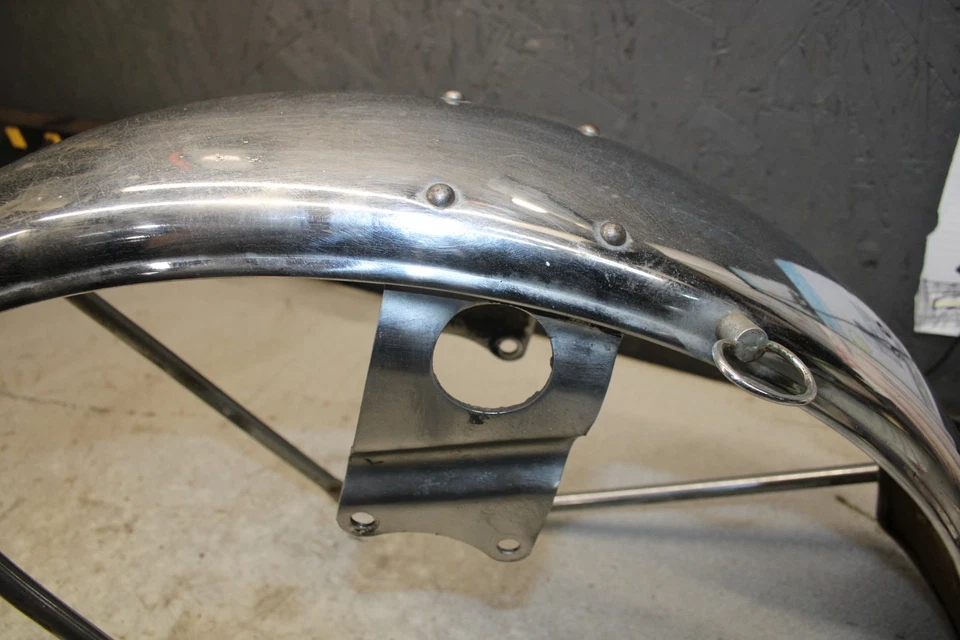 1976 Yamaha XS650 переднее колесо крыло 3935.abv - Изображение 3 из 4