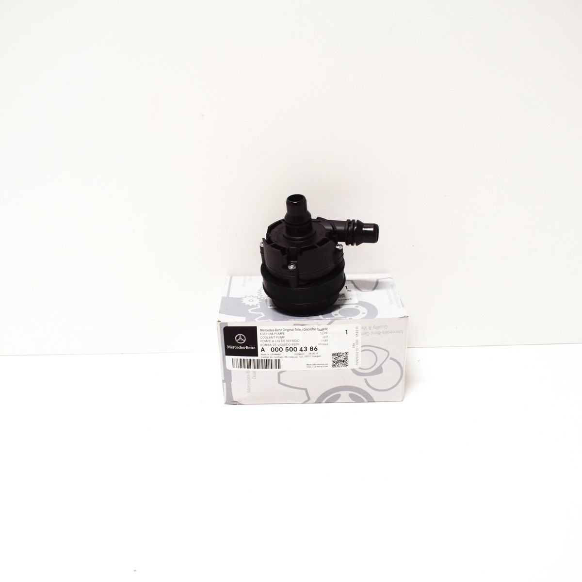 MERCEDES-BENZ C W205 Coolant Pump A0005004386 NEW GENUINE | eBay