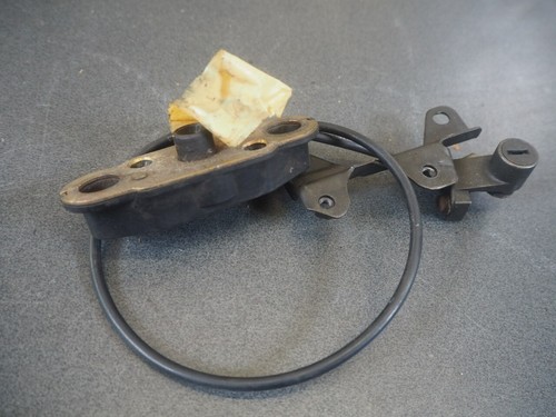 SUZUKI RG500 1986 95700-20A00 SEAT LOCK 13659 - Bild 1 von 4