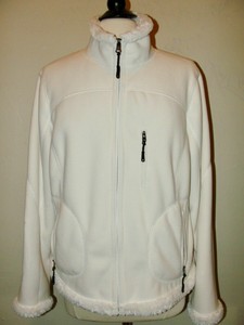 casaco verde e branco