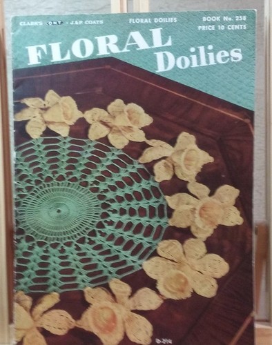 Revista artesanal vintage intacta "Floral Tapetes" con fecha 1949 - Imagen 5 de 5