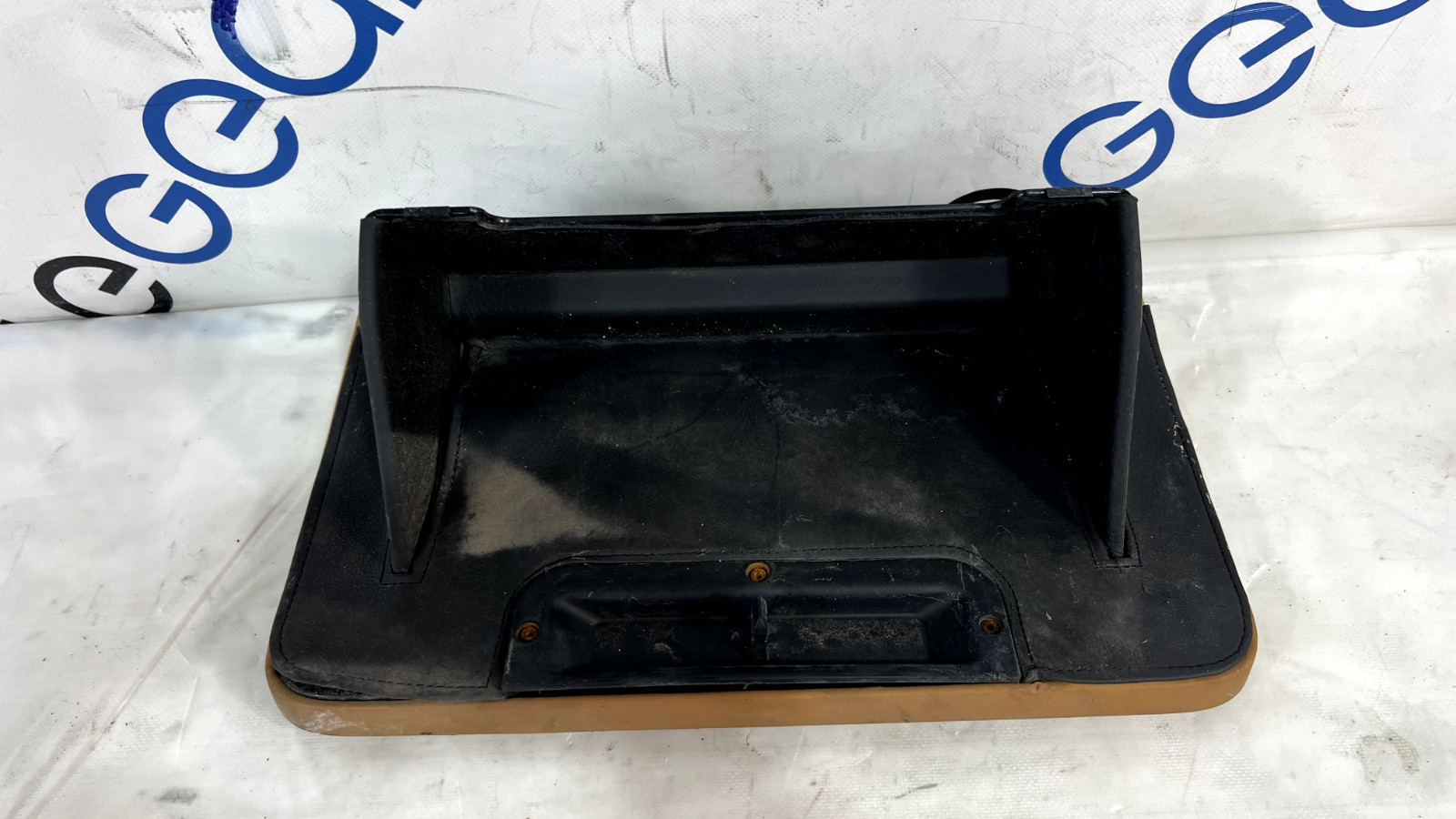 2011 ASTON MARTIN VANTAGE RIGHT DASHBOARD GLOVE BOX DOOR 6G33-C06010-AAW OEM