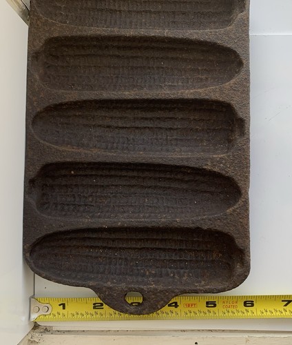 Vintage Cast Iron 5 Corn Pone Bread Pan Cowboy Country Kitchen Decor Wall Hanger - Picture 3 of 5