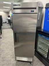 TRUE T-19F HC SINGLE DOOR REACH IN FREEZER STAINLESS STEEL *Tested*