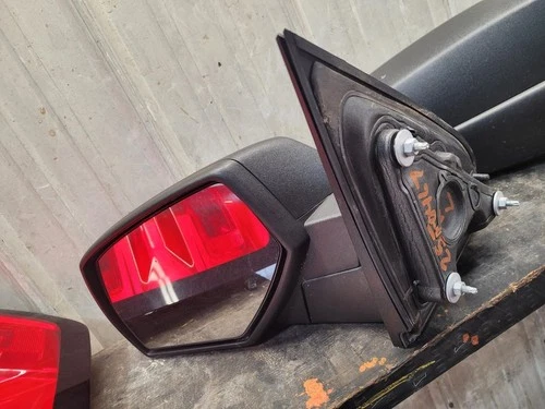 Driver Side View Mirror Classic Style Fits 14-19 SIERRA 1500 PICKUP 2012003