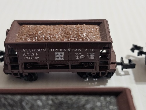 Lot Of 6 N scale Atlas Topeka Santa Fe And Union Pacific hopper car train Nice - Picture 5 of 12