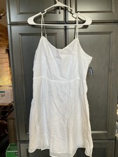 Women’s Old Navy White Sundress. Eyelet. Size X-Large. NWT. 