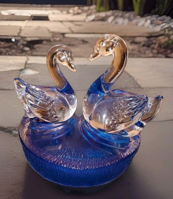 Royal Crystal Berg (RCR) Bleikristall Schwan Ornament Kobaltblau Sockel 12x13x10cm