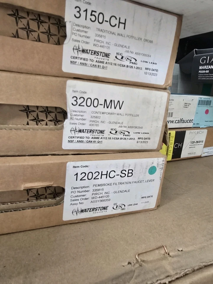 Waterstone 3200-MW Montaje en Pared Olla Relleno Blanco Mate Grifo Hecho en EE. UU. Foto 2 de 2