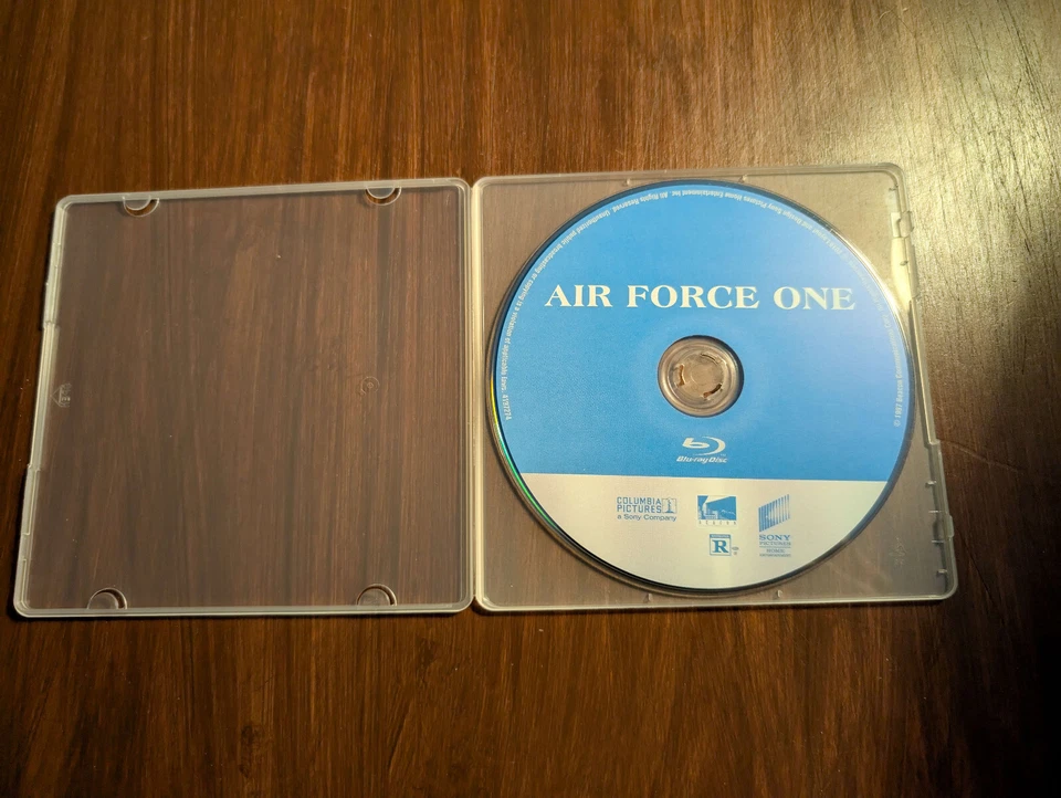 Air Force One (Blu-ray) [Harrison Ford]- Like New- Disc only! with blank cd case - Image 4 of 4