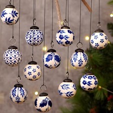 12 Blu Bianco Natale Palline Con Fettuccia Porcellana Ceramica Decor Ornamenti