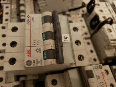 ( 2 PCS ) GENERAL ELECTRIC AEG CIRCUIT BREAKER ELFA EP63 B16 FREE SHIPPING $19
