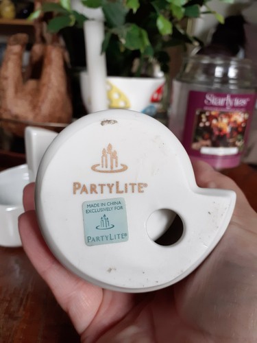 Partylite white iridescent votives - Picture 3 of 3