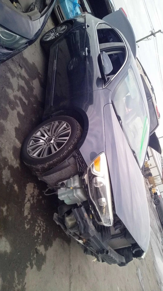 Tapa de cubierta usada se adapta a: cámara de visión trasera Kia Cadenza 2015 sin vista envolvente grado A Foto 4 de 4