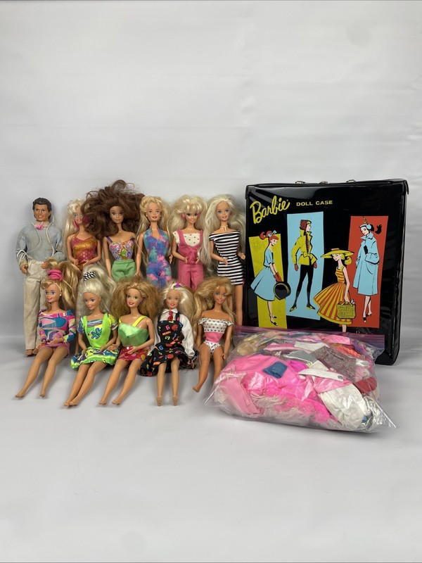 Lot Of 11 VTG 80's/90's Barbie Ken Dolls w/ Clothing and Carrying Case 80+ ITEMS