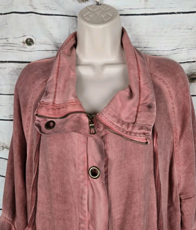 Chaqueta Tencel XCVI roja oxidada grande para mujer cremallera completa ojales utilitarios Foto 3 de 4
