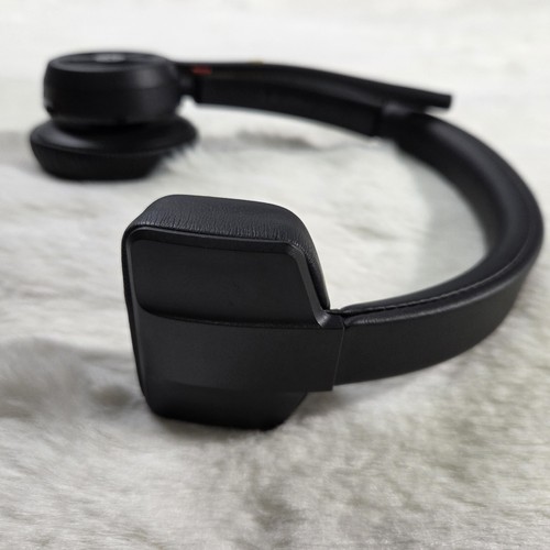 Plantronics by POLY Voyager 4310 UC Single Ear Wireless Bluetooth Headset - Picture 3 of 13