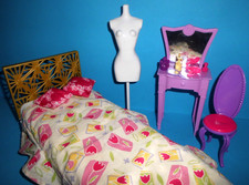 %**Barbie Möbel,Schlafzimmer*Bett*Schminktisch*Stuhl*Kleiderständer/Brüste...**%