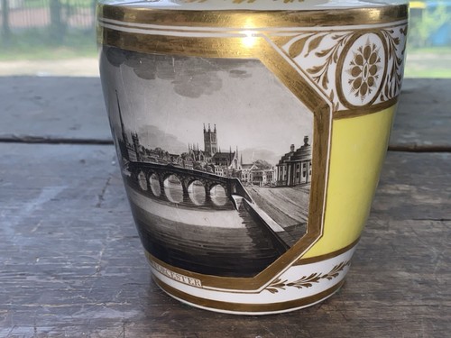 Chamberlain’s Worcester Pitcher Yellow With Gilt View Of Worcester Ca. 1840’s - Picture 7 of 9