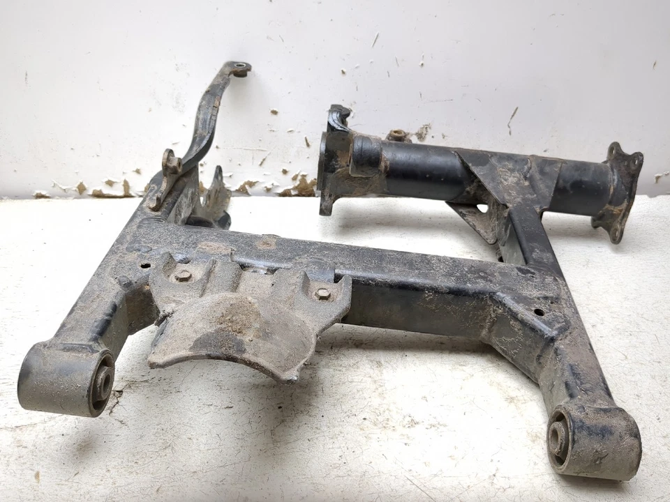 14 Honda TRX500 Foreman 500 Rear Wheel Swing Arm Frame - Image 4 of 4