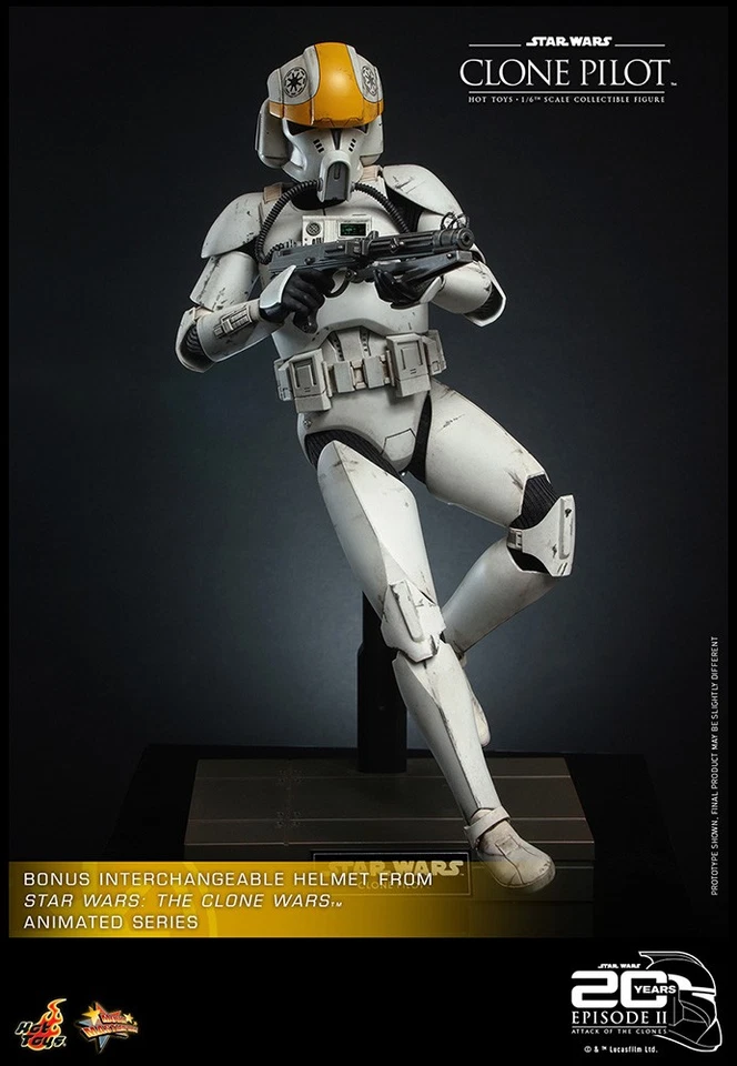 Hot Toys Star Wars Episode II Attack of the Clones Clone Pilot 1/6 Action Figure - Image 4 of 4