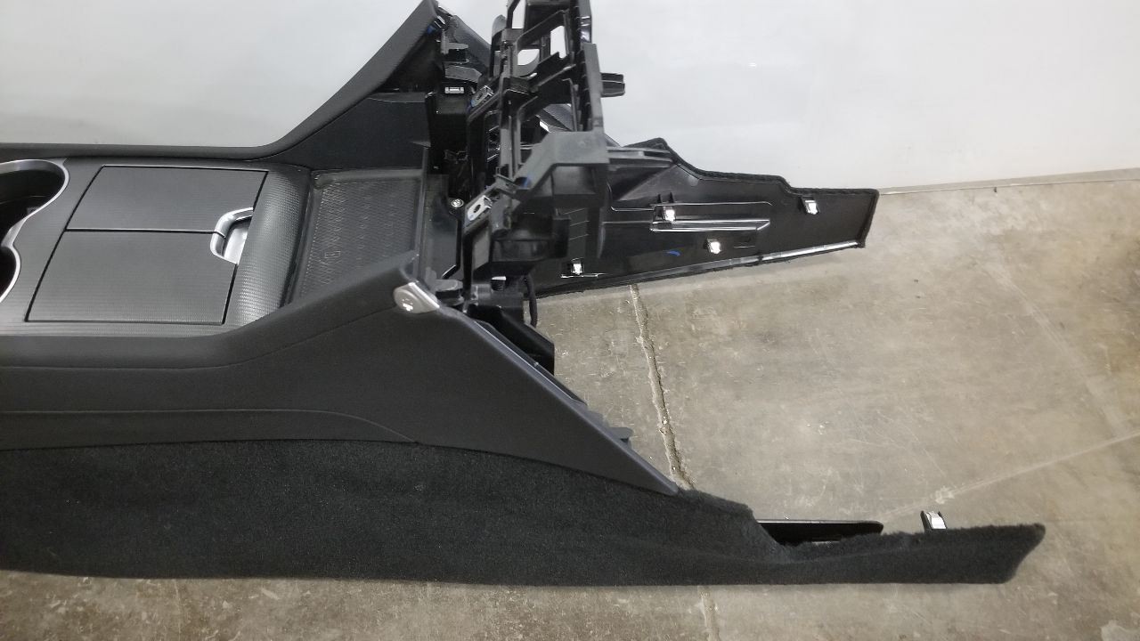 23 2023 MASERATI GRECALE CENTER FLOOR CONSOLE ASSEMBLY BLACK 