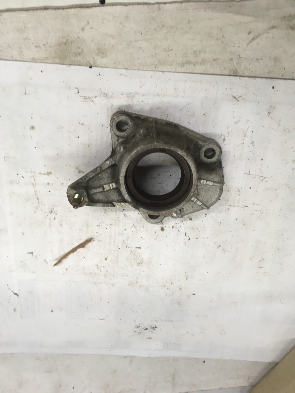 FIT'S WINNEBAGO LESHARO 2.1TD PARTS CAM SEAL HOUSING **USED** eBay