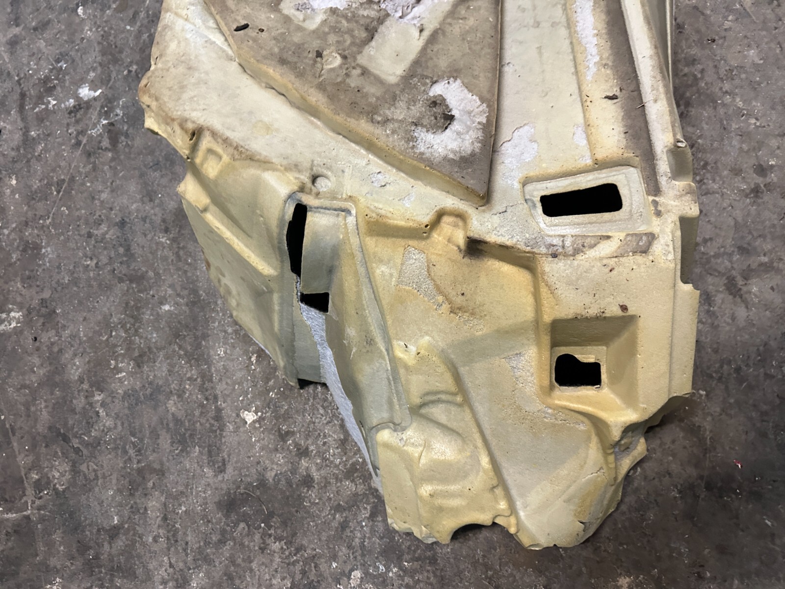 2018 AUDI R8 SPYDER LEFT DRIVER INTERIOR FLOOR CARPET OEM 4S1 863 021