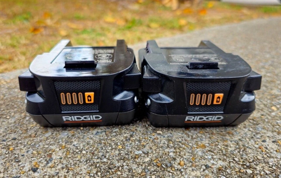 (2) Kit de baterías de iones de litio originales RIDGID R87002 18V 2.0 AH con cargador Foto 2 de 4