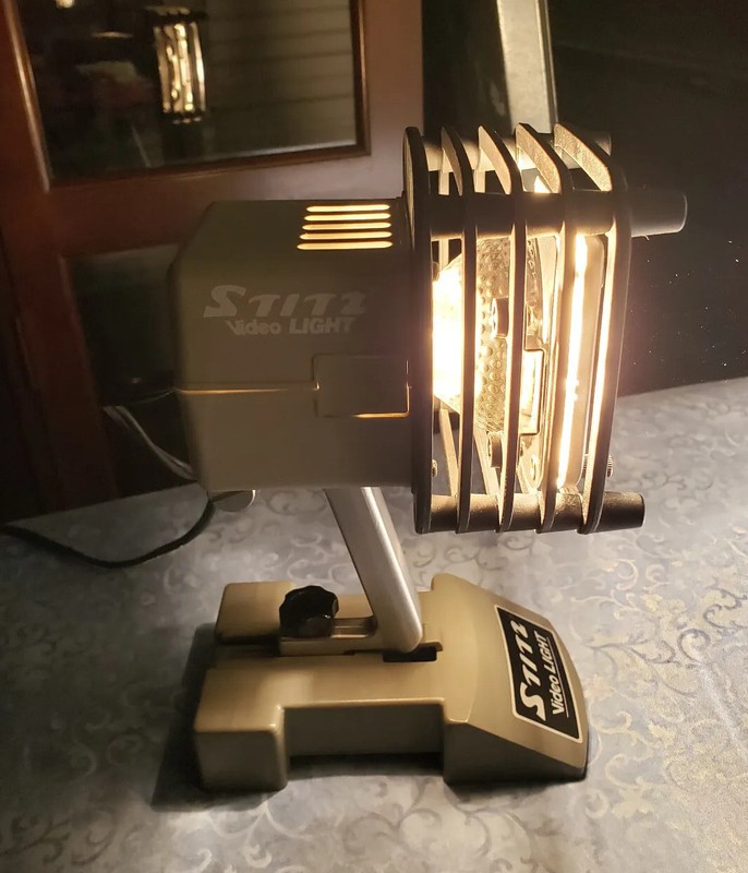 Vintage Stitz Quartz Halogen Video Light VL-1225 110/120V 250W orig box Manual