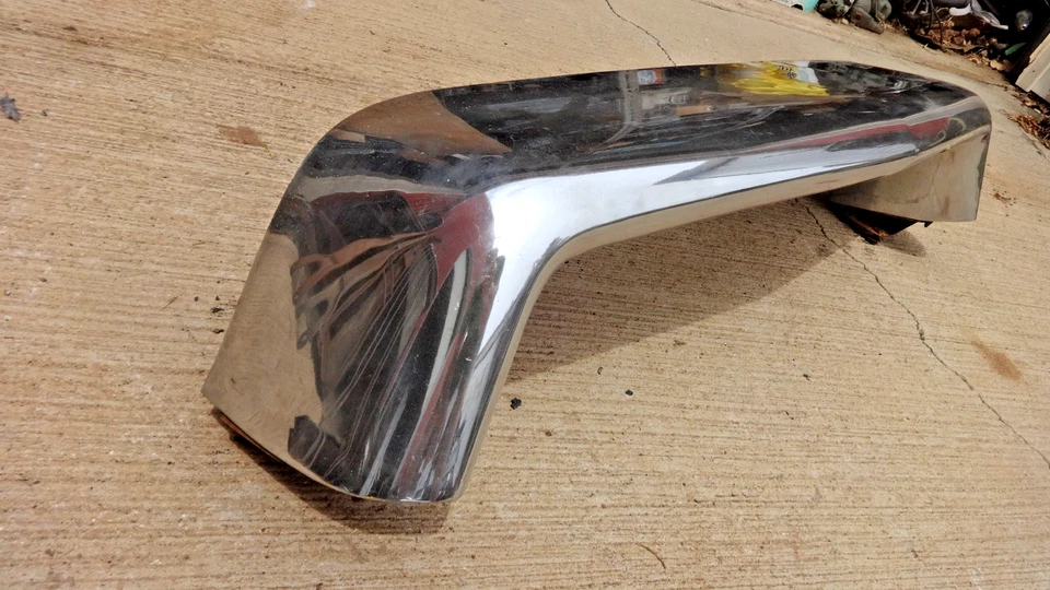 Camión GMC 1955 1956 parachoques delantero bigote original GM 1/2 tonelada 100 150 250 Foto 3 de 4