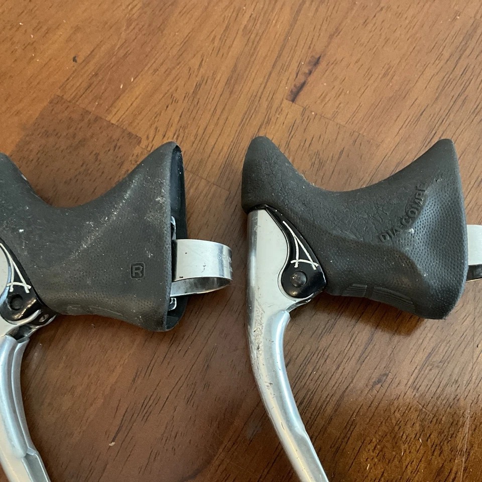 Juego de palancas de freno Dia-Compe Aero vintage - plateado / negro - barra de caída carretera - usado Foto 2 de 4