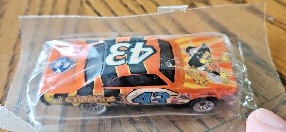 Hot Wheels Honey Nut Cheerios Car #43 John Andretti caja de cereales Roadrunner sellado Foto 3 de 4