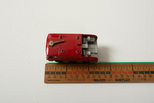 Matchbox Fomite Crash Tender (R4E-3) Lesney (JSF6) Serie 63 Aeroporto Rosso - Foto 8 di 8