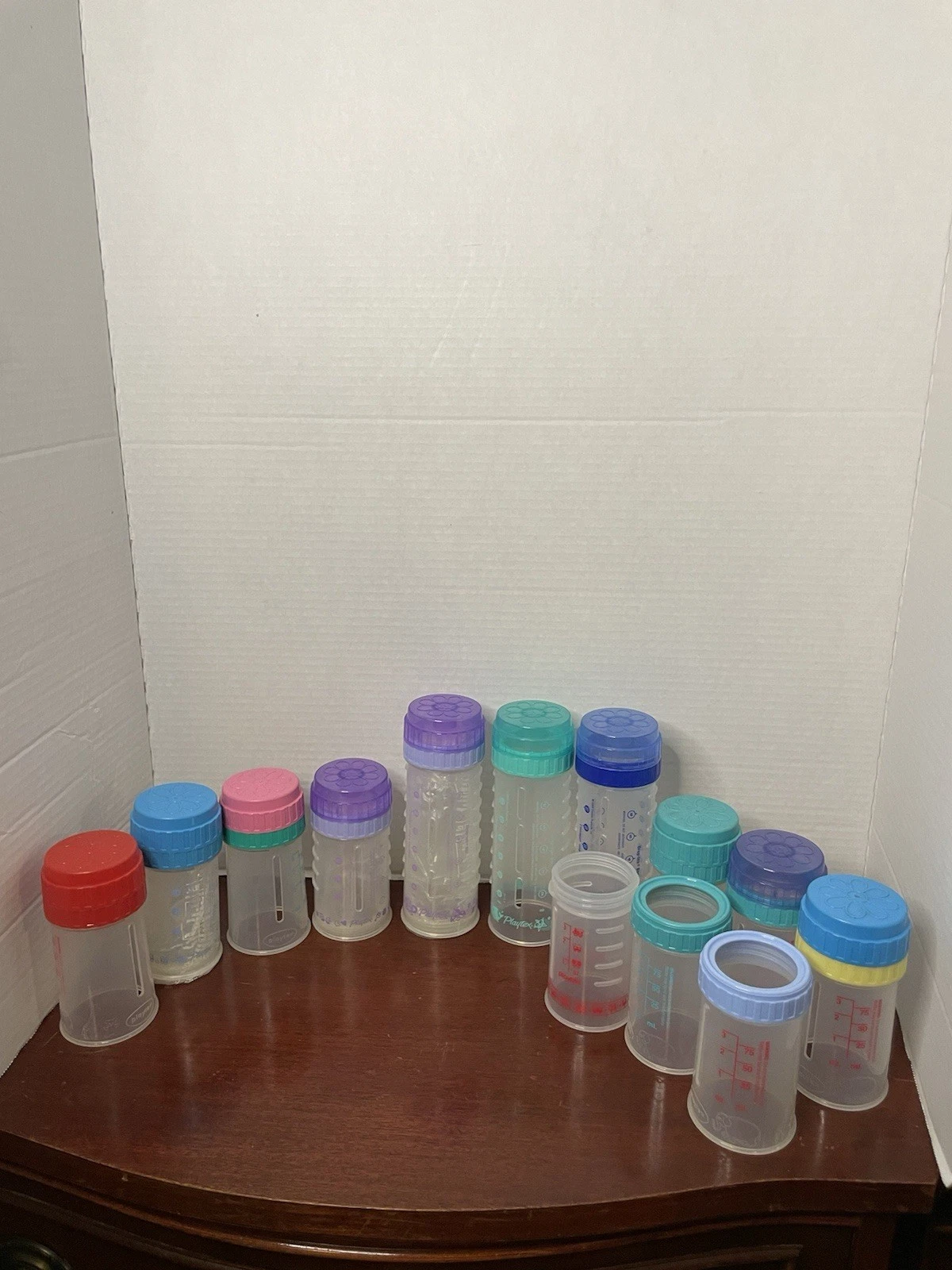 Lot of 13 Vintage Playtex Drop In Bottles 12 rings 10 caps Liners No Nipples
Opens in a new window o