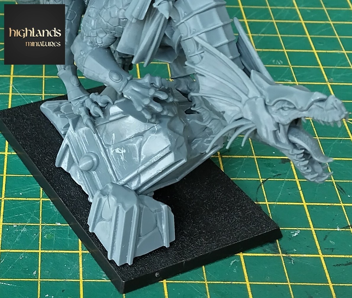 Highlands Miniatures Aegean Elf Dragon Rider, Prince and Mage (base included)