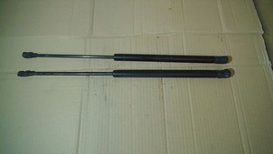 Gasdruckfeder/-dämpfer L & R 6X0827550A Seat Arosa 1.4 Bj 2004
