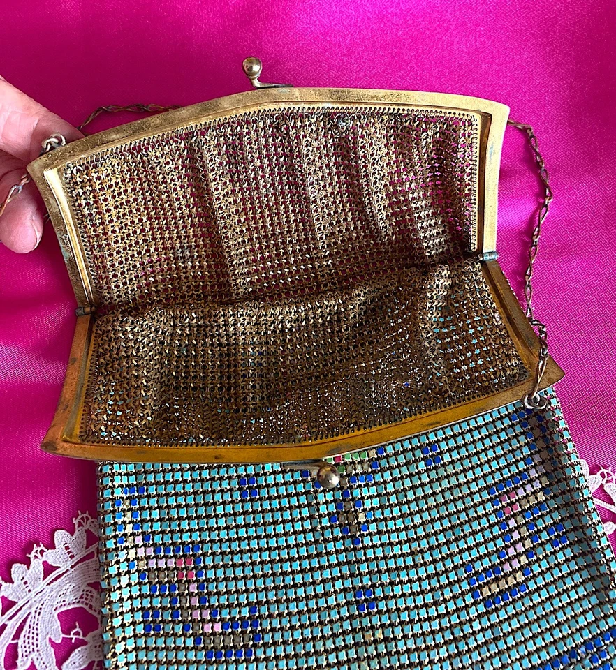 Excelente Bolso de Mano Grande ANTIGUO 1920 Malla Esmaltada DECO Aleta Cartera Aqua Grande Foto 3 de 4