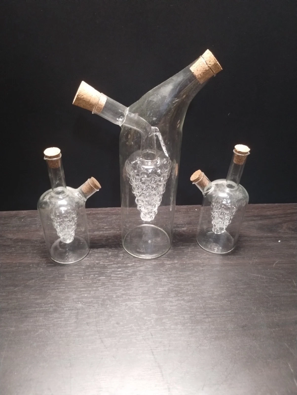 VTG hand blown clear glass oil&vinegar bottle w/ inside grape chamber 3pc. Set
