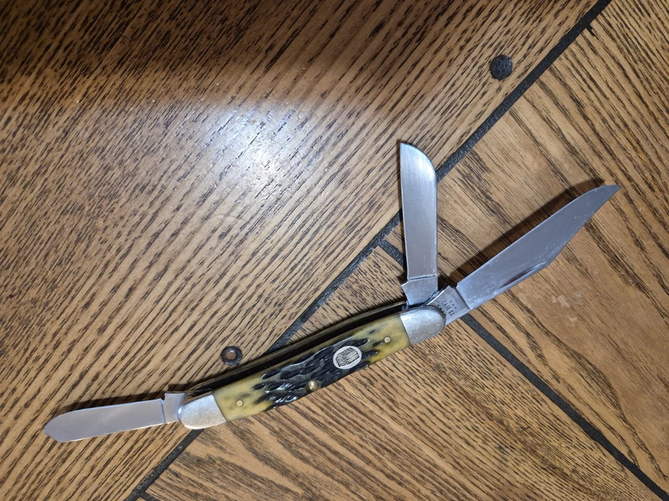 CASE XX 6347 STOCKMAN SS COM FACA DE BOLSO ESCUDO CELEIRO - Imagem 2 de 4