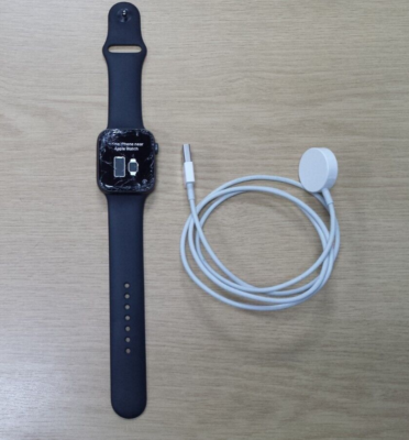 Used Apple Watch Series 4 A1978 GPS 44mm Space Grey, FRONT Used Apple Watch Series 4 A1978 GPS 44mm Space Grey, FRONT