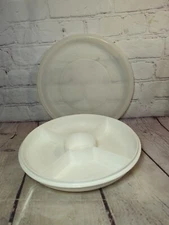 White Tupperware 1708-5 divided appetizer/fruit/veggie/dip serving tray & lid