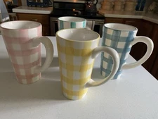 Set Of 4 Cracker Barrel Pastel Gingham Latte Mugs 1999 Excellent Condition